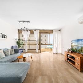 Miklat Family Apt Balcony & Sea View By Feelhome