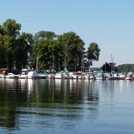 Ferienwohnung am Schweriner See, viešbutis mieste Raben Steinfeld