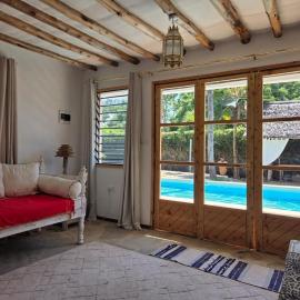 Charming 1-Bedroom Swahili Loft with Pool, מלון בגאלו