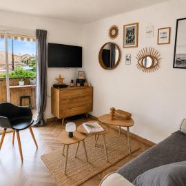 Magnifique petit cocon bord de mer, hotel in Le Pradet