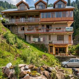Green Valley Homestay and Cafe, Hotel in Jibhi