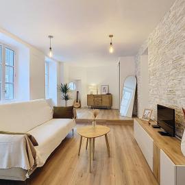 Le Catalan, centre ville, 4 personnes, 2 chambres, charme