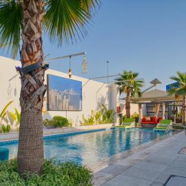 Royal Vintage for Smart VIP Guests, hotel din Ras al Khaimah