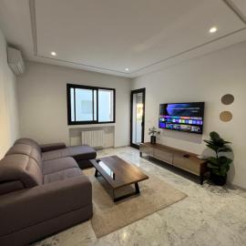 Luxueux appart a nouvelle soukra - proche aéroport: Ariana şehrinde bir otel