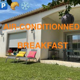 Maison climatisée avec hote ptit dej inclus, hotel u gradu Dinj le Ben