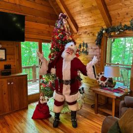 The Christmas Cabin Creekside Hot Tub Escape