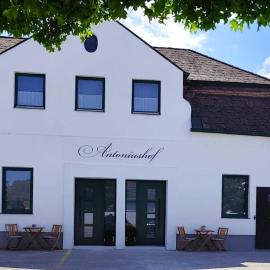 Antoniushof, hotel a Oslip