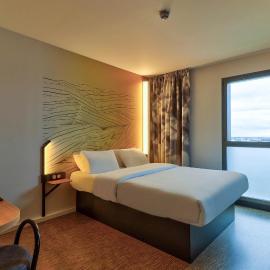 B&B HOTEL Dijon Valmy Toison d'or، فندق في ديجون
