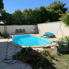 Appartement cosy situé près de Nîmes, hotelli kohteessa Bouillargues