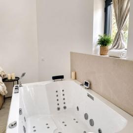 Dakvet - Relaxation suite with whirlpool bathtub