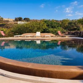 Dammuso Rekhale: Charme Antico Piscina privata, hotel in Scauri