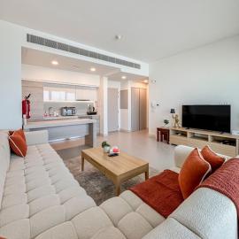 1BR in Marrasi Al Bahrain Direct mall access, hotel u gradu 'Muharraq'