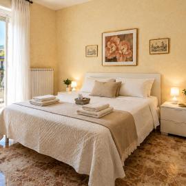 Le Ville Tivoli - Suites, Tivoli City Center!