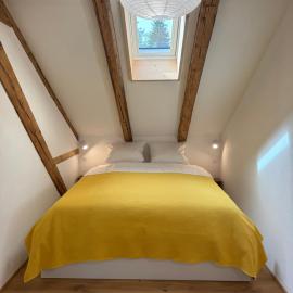 Dachboden Loft, hotel i Laax
