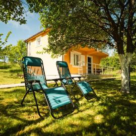 Little heaven mountain escape, Hotel in Previš
