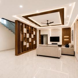 Premium and Luxurious 4BHK Duplex Villa for upto 40 people with Kitchen bathtub in Tirupati near railway staion and close to Temples, hotel in Tirupati