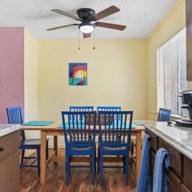 New! Fun just 20 min from Dallas 3-BRM Home