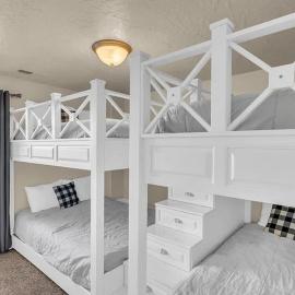 Modern Townhome Pool, Hot Tub, Golf Nearby, khách sạn ở Washington