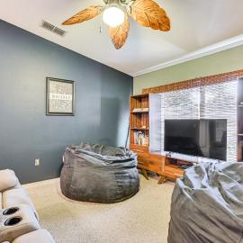 Close to Dtwn! Family-Friendly Dade City Townhome, hotel a Dade City