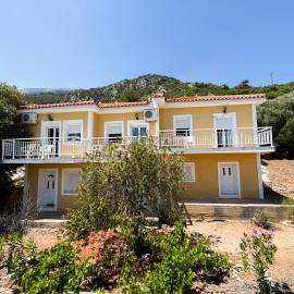 Jimmy Anna Apartments，Votsalákia的飯店