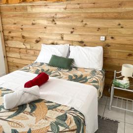 Bas de villa 3 chambres - Jardin privé - 20 minutes aéroport