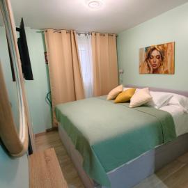 Al Mar pensión, hotel in Alicante