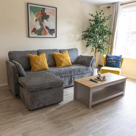 Derry City Central Apartment with Free parking