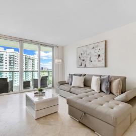 Sunny Isles Beach Condo near Beach & Pool, hotel in Sunny Isles Beach