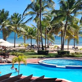 Apartamento Frente Al Mar Caribe, Vistas Expectaculares, Playa Juan Dolio, RD - 4to Nivel Con Ascensor، فندق في خوان دوليو