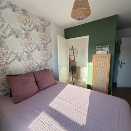 Chambres Chez Maison Stella avec cuisine et terrasse partagée, hotel in Saint-Georges-dʼOléron