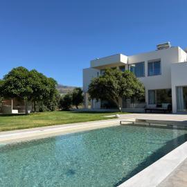 Villa Mia Heated pool Pickleball court kids area Center 8 min beach 2km