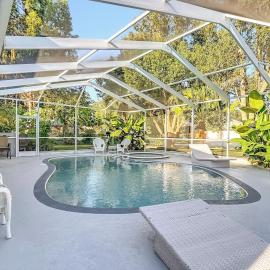 FLORIDA RETREAT ENDLESS SPACE! DISCOUNTED one story 2800 sq ft with Pool