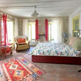 Stone Greek House - Ayvalık Center- Müstakil ev, khách sạn ở Ayvalık