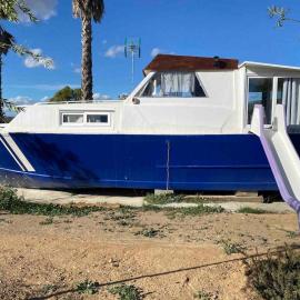 Original Friendly Boat, Hotel in Sant Pau dʼOrdal