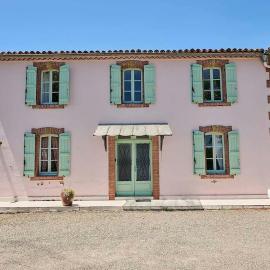 Gîte ferme équestre avec piscine