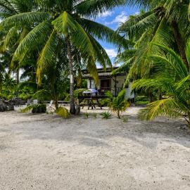 Hanivai Beach Bungalow