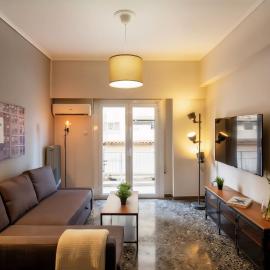 Comfy Athenian 1BD Apt next to Neos Kosmos Metro, hotel v Aténách
