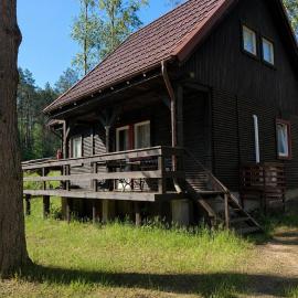 Domek u Bartnika z basenem na Mazurach