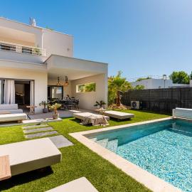 Villa Maya Rooftop beach access heated pool, hotel in Le Grau-dʼAgde