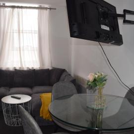 Ilkeston 2BR 3Bed Apartment w'Smart TV & WiFi