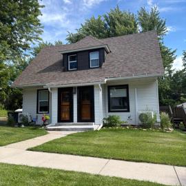 Rice Street Suite 1BR Downtown, hotel in Owatonna