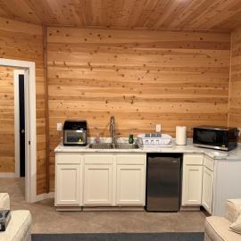 2 Bed Cedar Studio at Whitetail Estates, Hotel in Babbitt