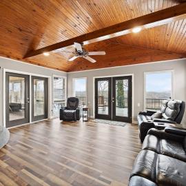 Lakeview Lodge • Sleeps 14 • Game Room • Fire Pit