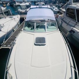 VINA ROMANCE - Romantic Boat Stay in Lisbon Marina, Hotel in Lissabon