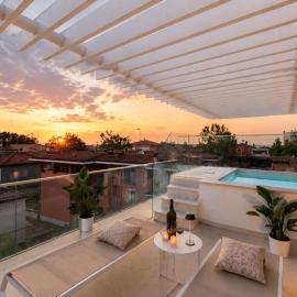 Rooftop Pool - VIP Penthouse