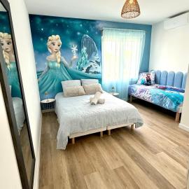 La Reine des Neiges climatisé, idéal Famille 4-5 personnes,Disneyland à 10 min, hotel in Montry