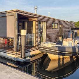 Mermaid-Hausboote 2, hotel a Lelystad
