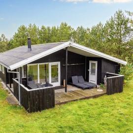 Lush home in Hals, 6 guests
