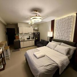 Newly Renovated Condominium in Lapu-Lapu - Condo De Familia Campanilla, hotel a Lo-oc