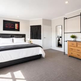 The Nelson Lookout - Mountain Views & City Centre Living